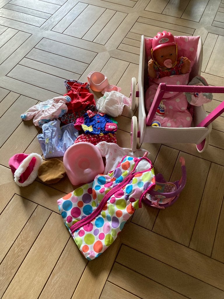 babyborn, poppenwagen, kleedjes babyborn, ..., Kinderen en Baby's, Ophalen, Zo goed als nieuw, Babypop