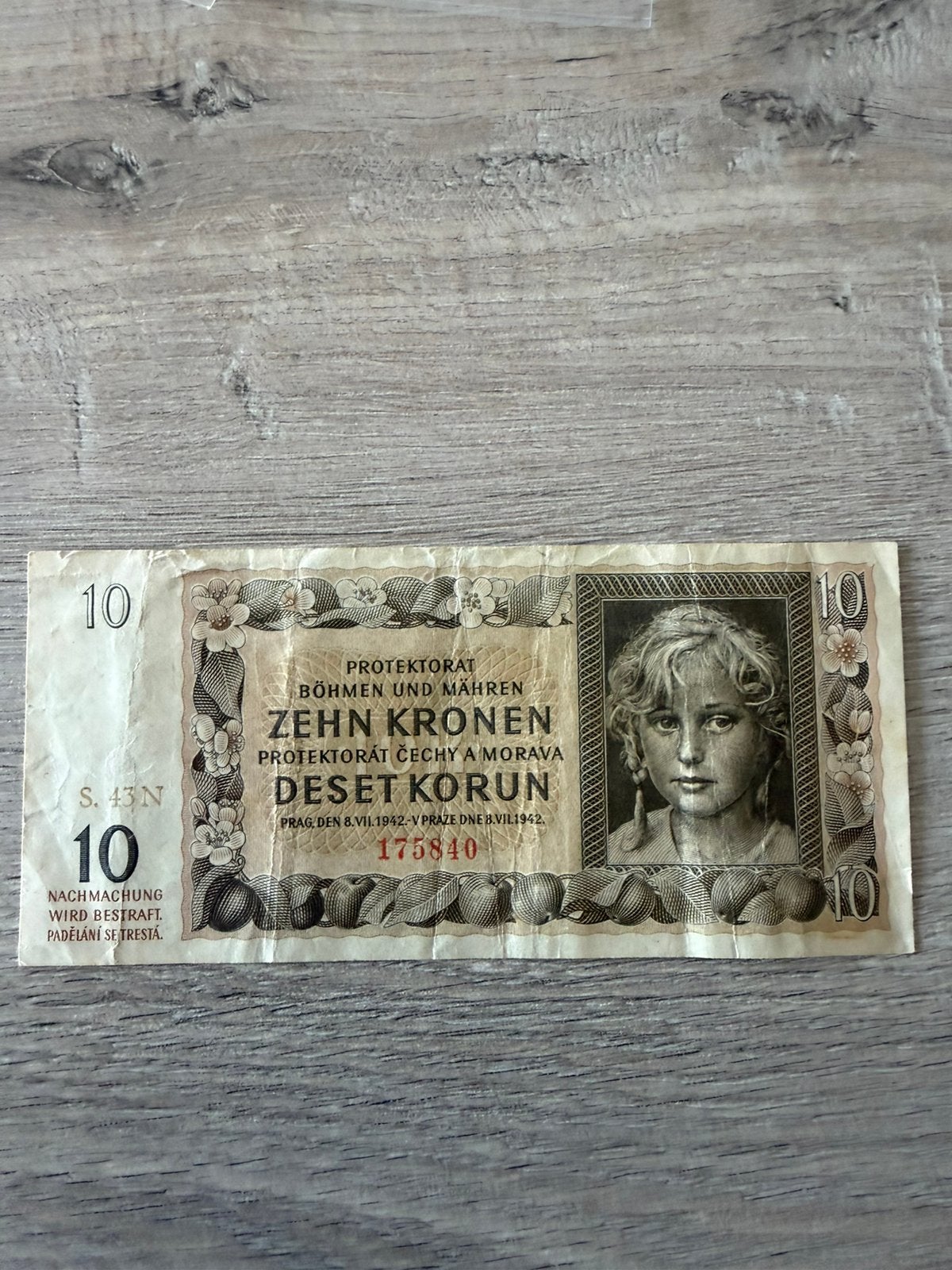 Joli billet de 10 couronnes, Timbres & Monnaies, Billets de banque | Europe | Billets non-euro, Enlèvement ou Envoi
