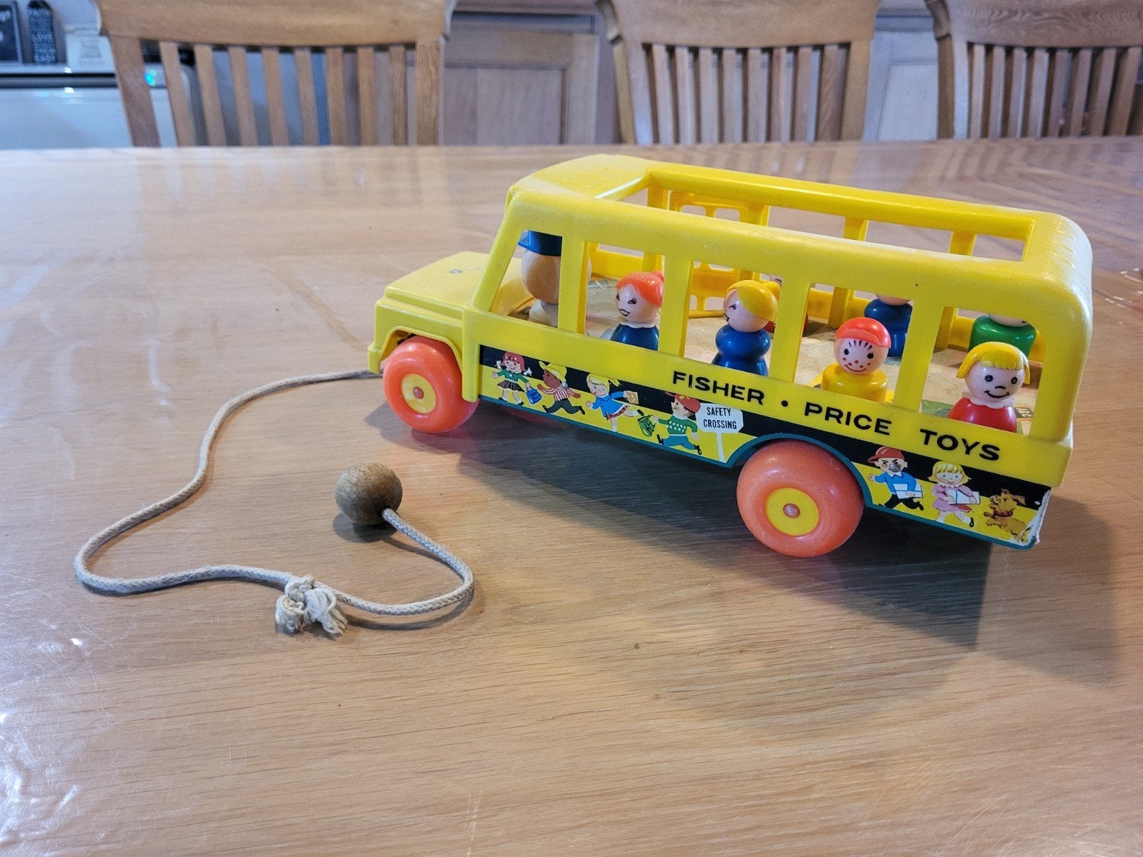 Vintage fisher price bus met poppetjes, Verzamelen, Ophalen