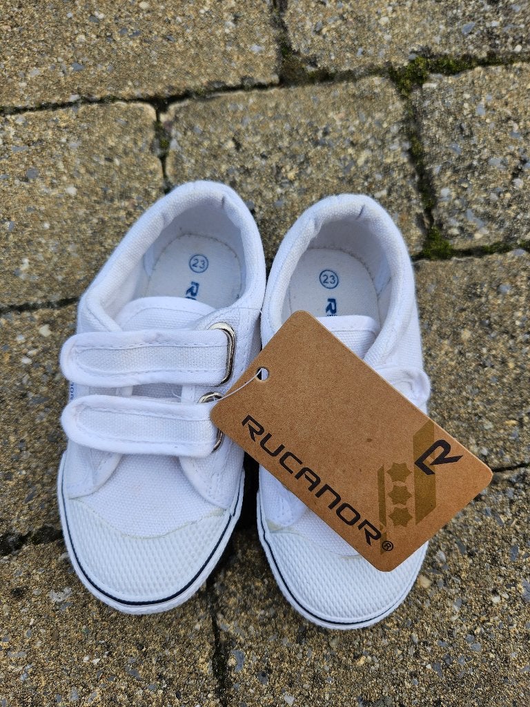 Turnpantoffels Rucanor maat 23, Sport en Fitness, Ophalen of Verzenden, Nieuw, Wit, Turnschoenen