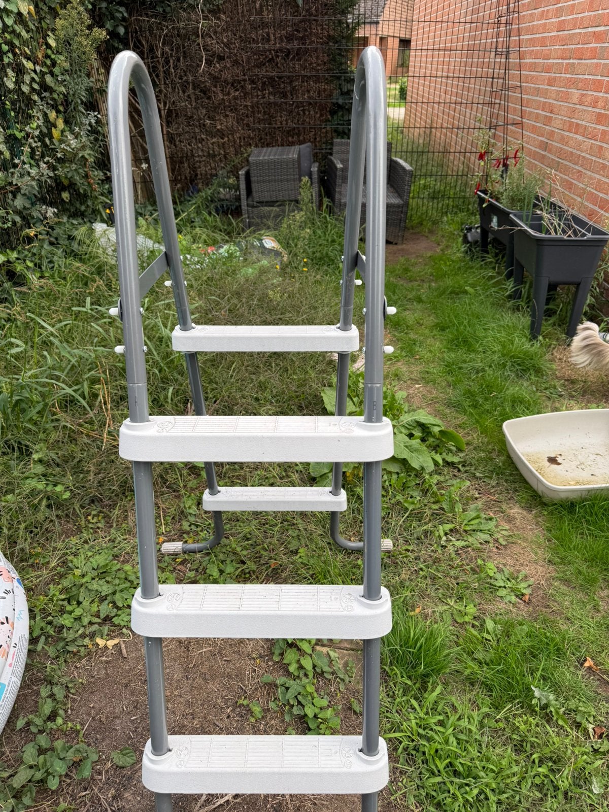 Gratis trapladder en zwembad, Ophalen, Zo goed als nieuw, Filter