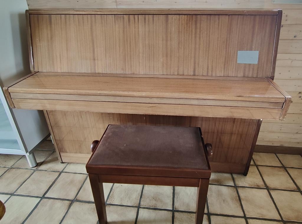 Piano Rippen en bois + tabouret, Musique & Instruments, Pianos, Enlèvement, Piano