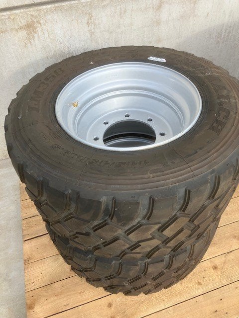 Roues 445/45R19,5 pour plateaux à paille, Enlèvement