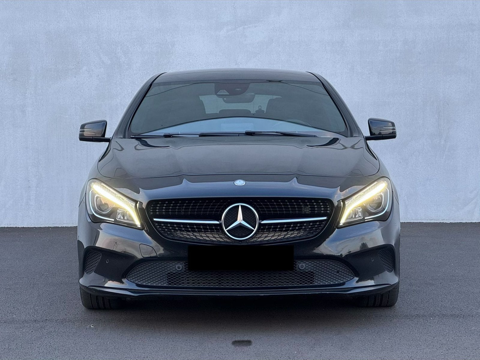 Mercedes-Benz cla180 1.6i 2017 216.000km’s goede staat, Auto's, Mercedes-Benz, CLA, 4 cilinders, Zwart, Leder