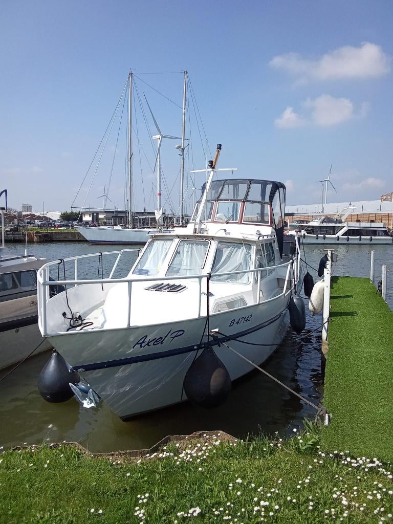 Beachcraft motorjacht, Ophalen, Staal, Diesel