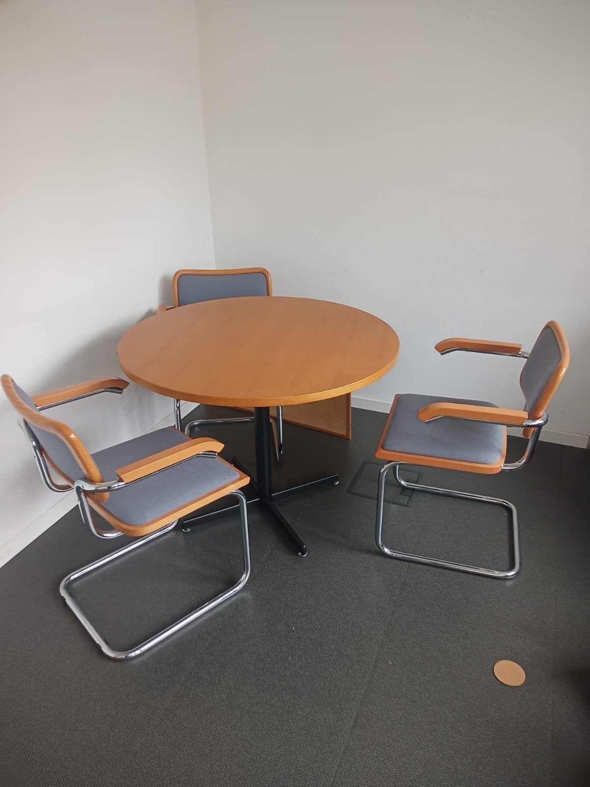 table bene avec 4chaise, Enlèvement, Bureau