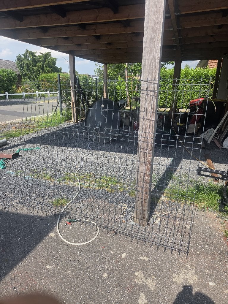 1 Grille de cloture  et deux pieds métalliques, Jardin & Terrasse, Enlèvement, Comme neuf, Aluminium