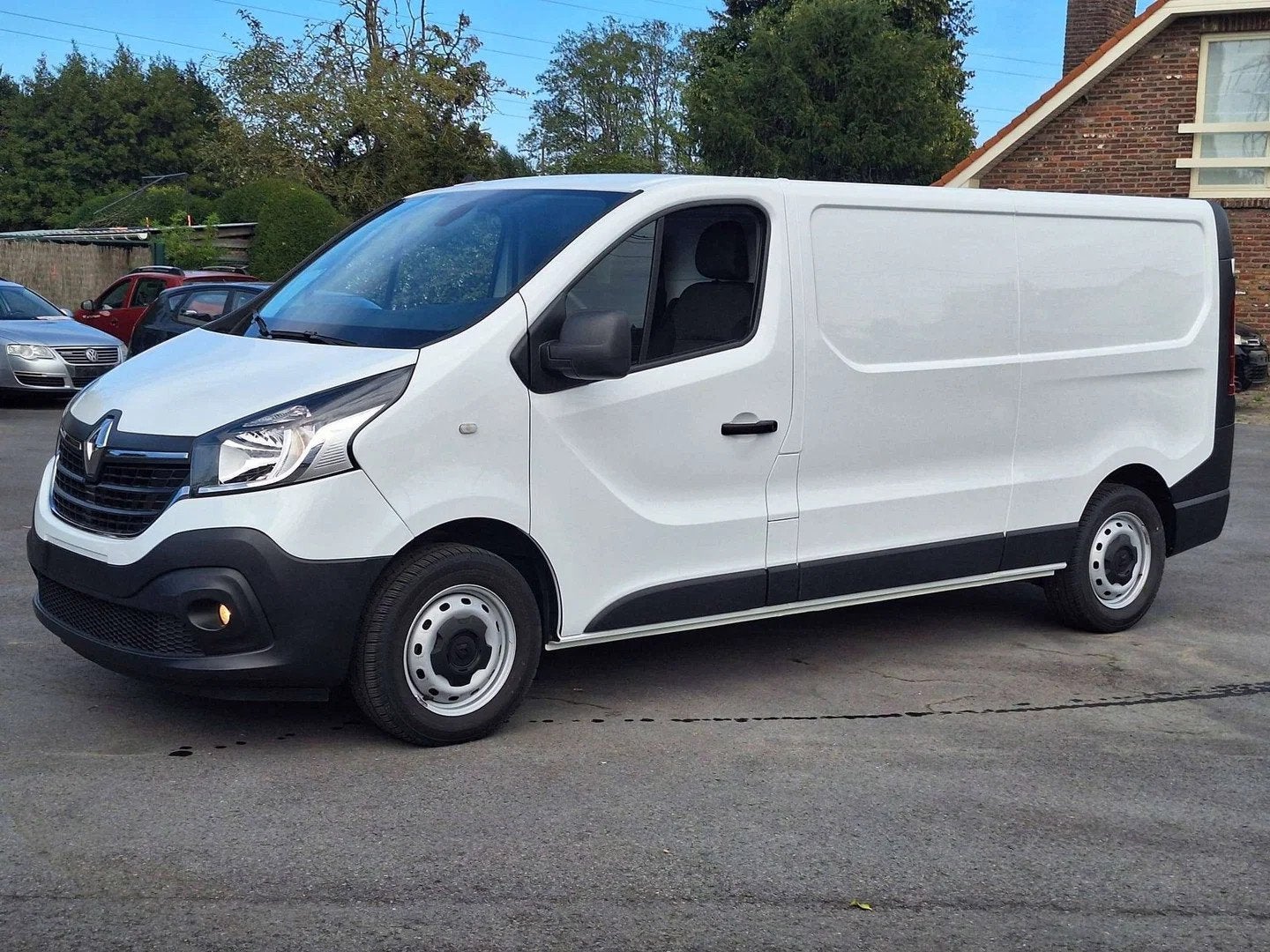 Renault Trafic 2.0 dCi L2H1 17000km! (17000EuroNetto+Btw/Tva, Bluetooth, Achat, Euro 6, Entreprise