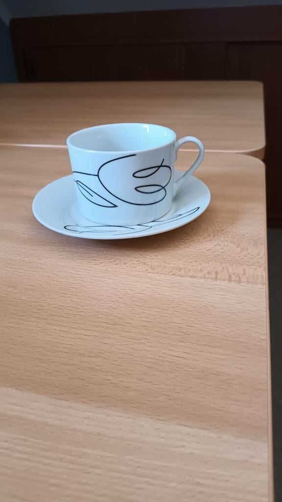 Koffietas en ondertas, Ophalen