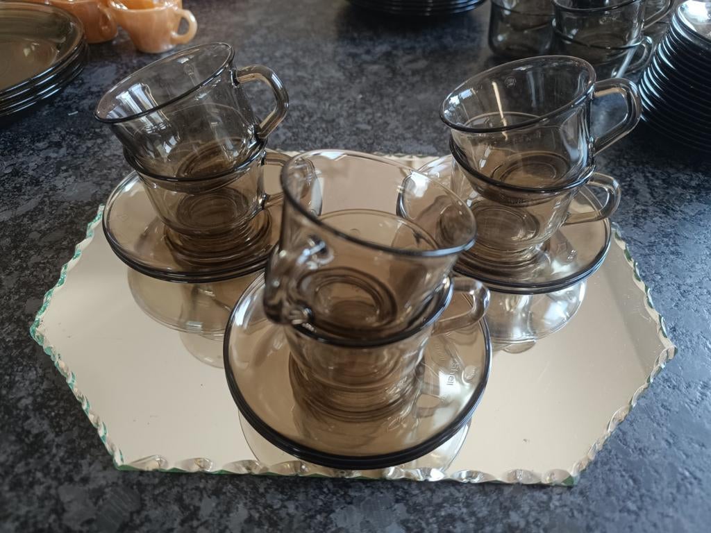 6 tasses et soucoupes Shell Arcoroc vintage, Enlèvement ou Envoi