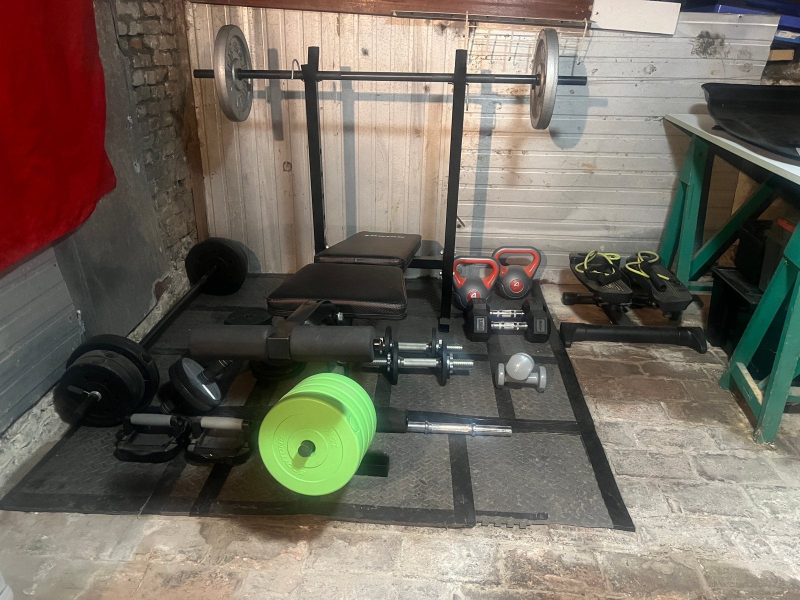 Verstelbare halterbank - incl 115 kg gewichten, Sport en Fitness, Ophalen, Zo goed als nieuw