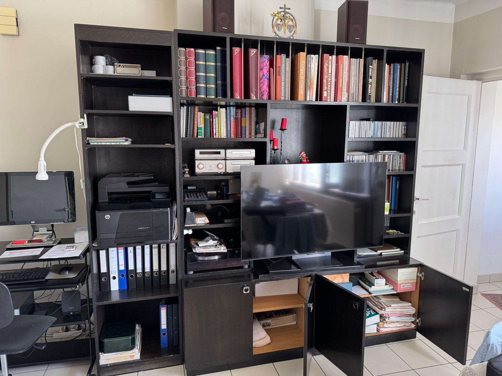 Moet dringend weg, massieve kast, Huis en Inrichting, Kasten | Boekenkasten, Ophalen, Gebruikt