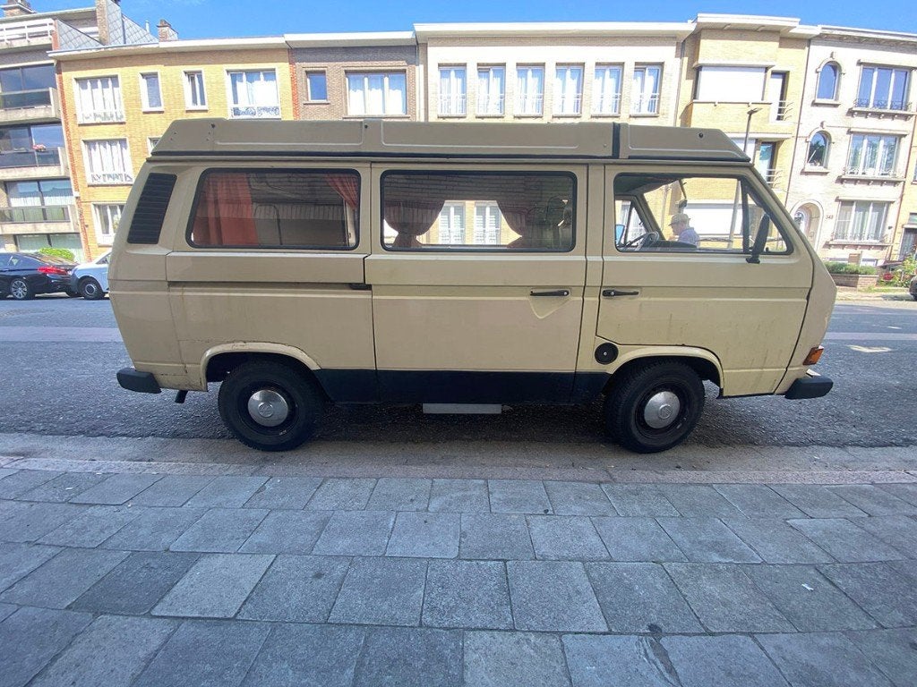 Volkswagen T3 (1982) — Camping-car ancien et aventureux, Achat, 5 portes, Diesel, Autres couleurs