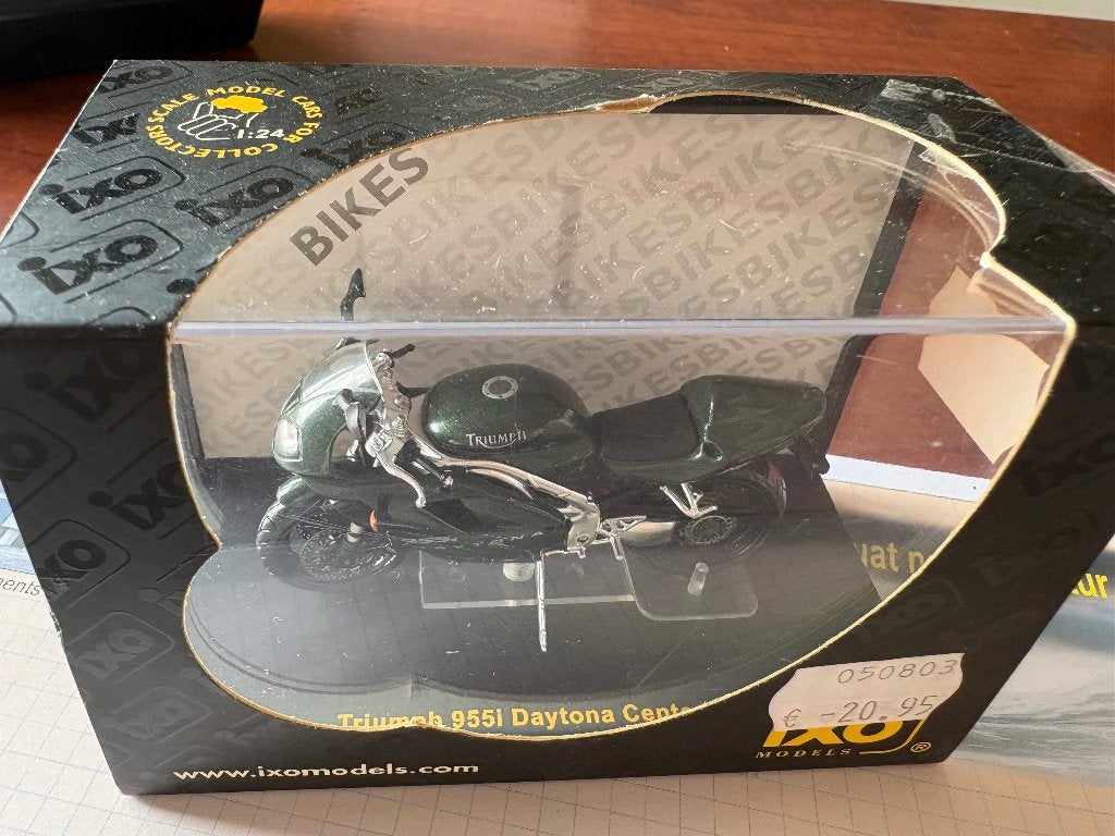 Motos miniatures, Autres marques, 1:50 ou moins, Enlèvement ou Envoi, Comme neuf