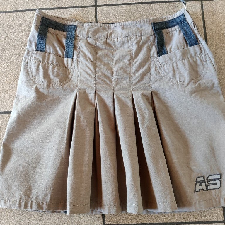 Beige rokje met plooien vooraan, Anna scott, Beige, Ophalen of Verzenden, Zo goed als nieuw