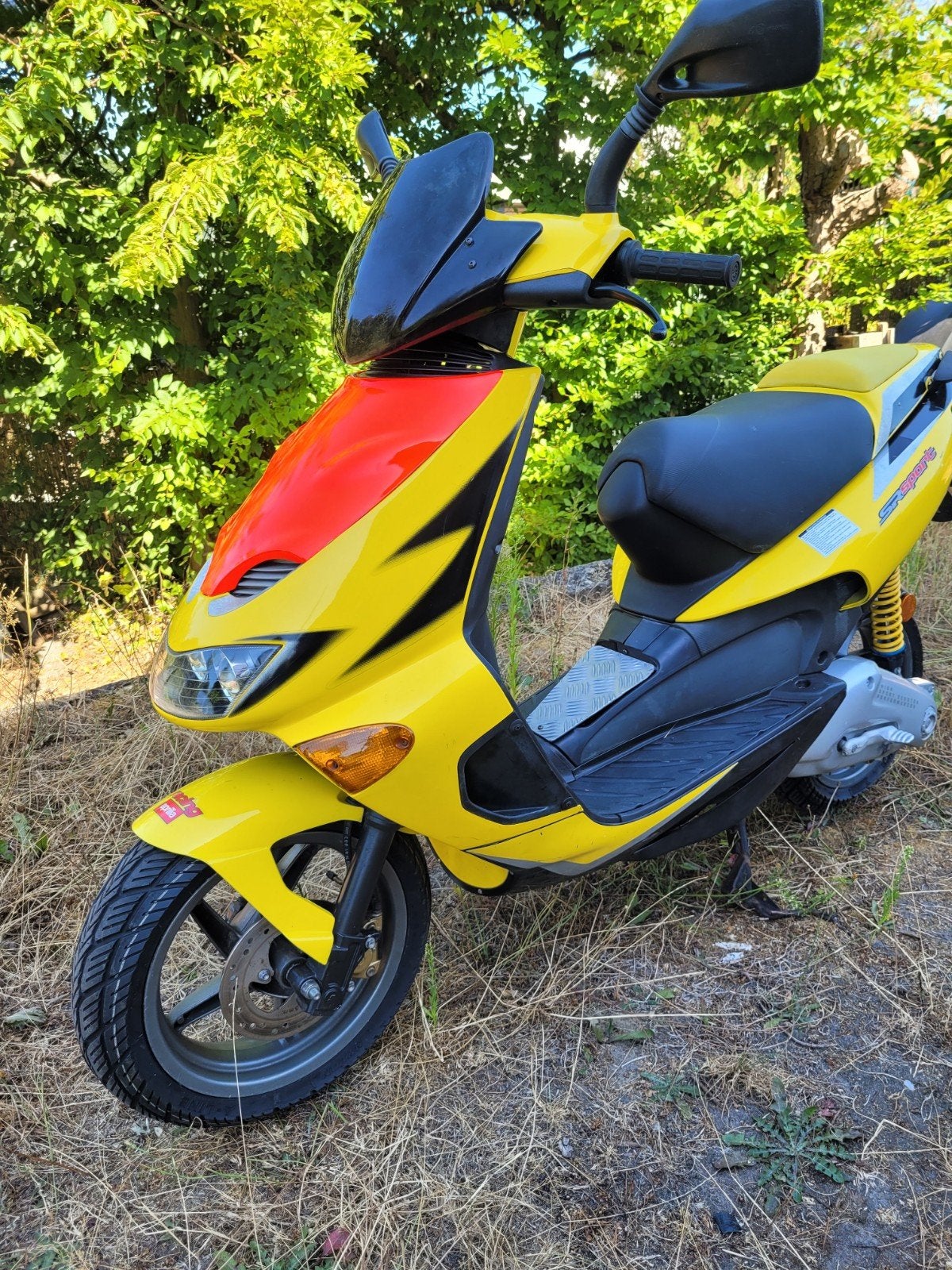 scooter aprilia sr 50 sport 2T classe A 6500km, Fietsen en Brommers, Scooters | Aprilia, Ophalen, SR 50, Klasse A (25 km/u), Zo goed als nieuw