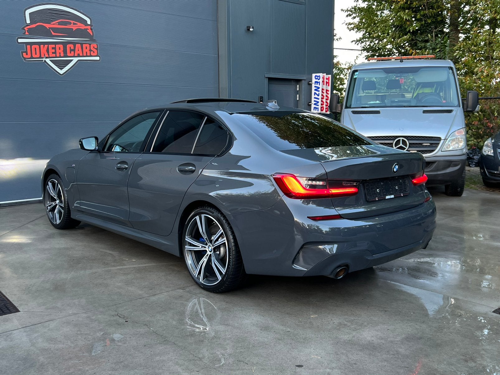 BMW 330e M Sport | Laser | HUD | Pano | Trekhaak | 37g Co², Automaat, 4 cilinders, Leder, 5 deurs