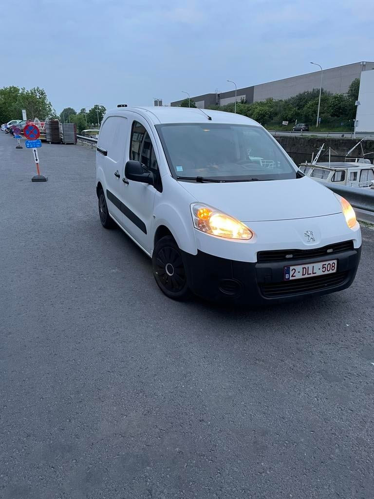 Peugeot Partner 1.6, Voorwielaandrijving, Bluetooth, Wit, Particulier
