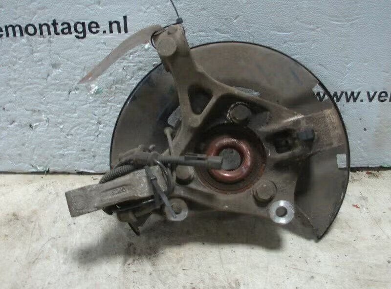 FUSEE RECHTS VOOR Opel Astra J (PC6 / PD6 / PE6 / PF6), Bahnhofsplatz 65423 Rüsselsheim am Main, DE, Enlèvement ou Envoi, Opel