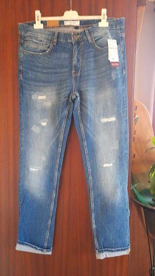 Jeans Kiabi Taille 44, Neuf, Enlèvement ou Envoi, W32 (confection 46) ou plus petit, Kiabi