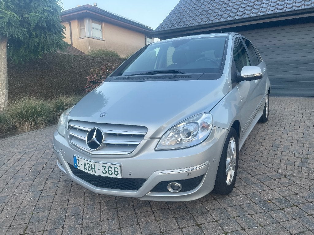 Mercedes B180 CDI navigatie,cruise control,export/handelaar, Auto's, Voorwielaandrijving, Euro 5, Zwart, 5 deurs