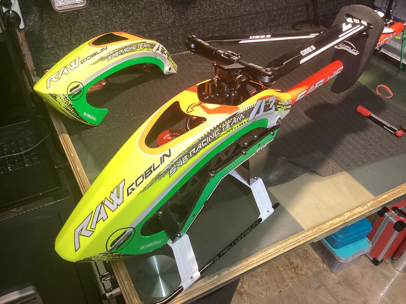 Hélicoptère RC Raw 580 ! ! !, Enlèvement ou Envoi, Comme neuf