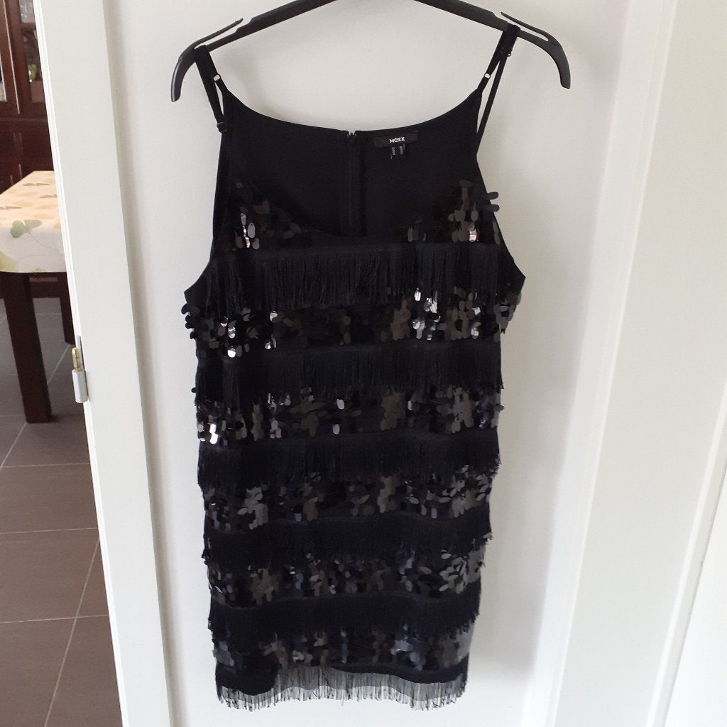 MEXX Zwarte rechte jurk met pailletten Maat: 40 Prijs: € 5, Maat 38/40 (M), Mexx, Zwart, Ophalen of Verzenden