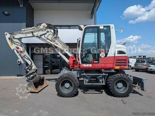 Cherche Mini pelle Takeuchi, Articles professionnels, Machines & Construction | Grues & Excavatrices, Enlèvement, Excavatrice