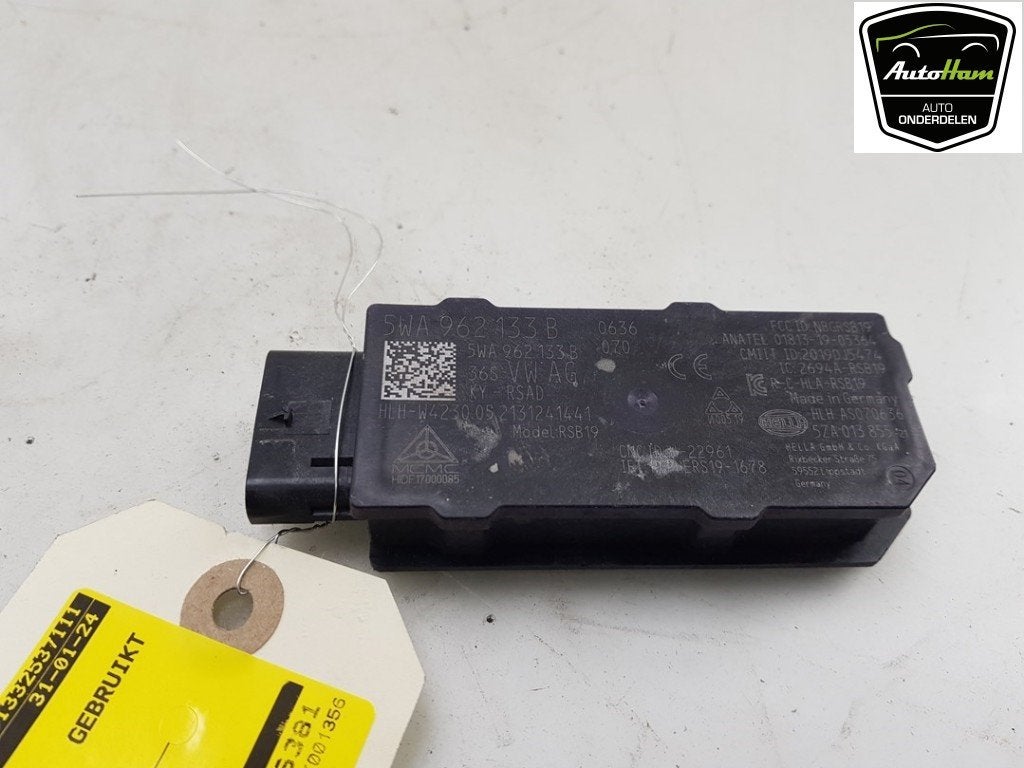ANTENNE D'ACCÈS SANS CLÉ Caddy Cargo V (SBA / SBH), Volkswagen, Utilisé, Rixbecker Straße 75
59552  Lippstadt, DE, Info@forvia.com