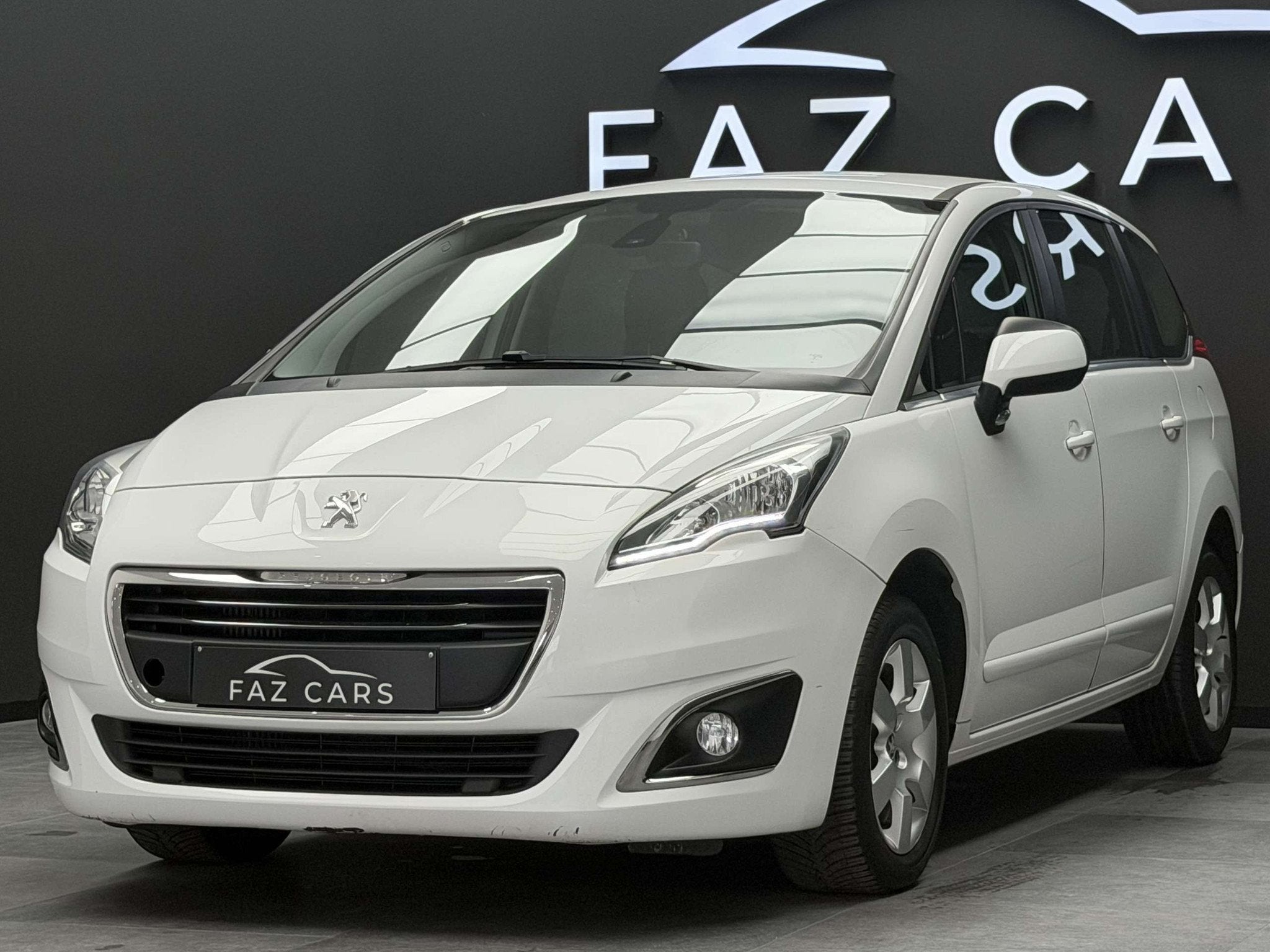 Peugeot 5008 1.2i Active * 7 PLACES + CLIM + REGU + GARANTIE, Autos, 118 g/km, Achat, Euro 6, Entreprise