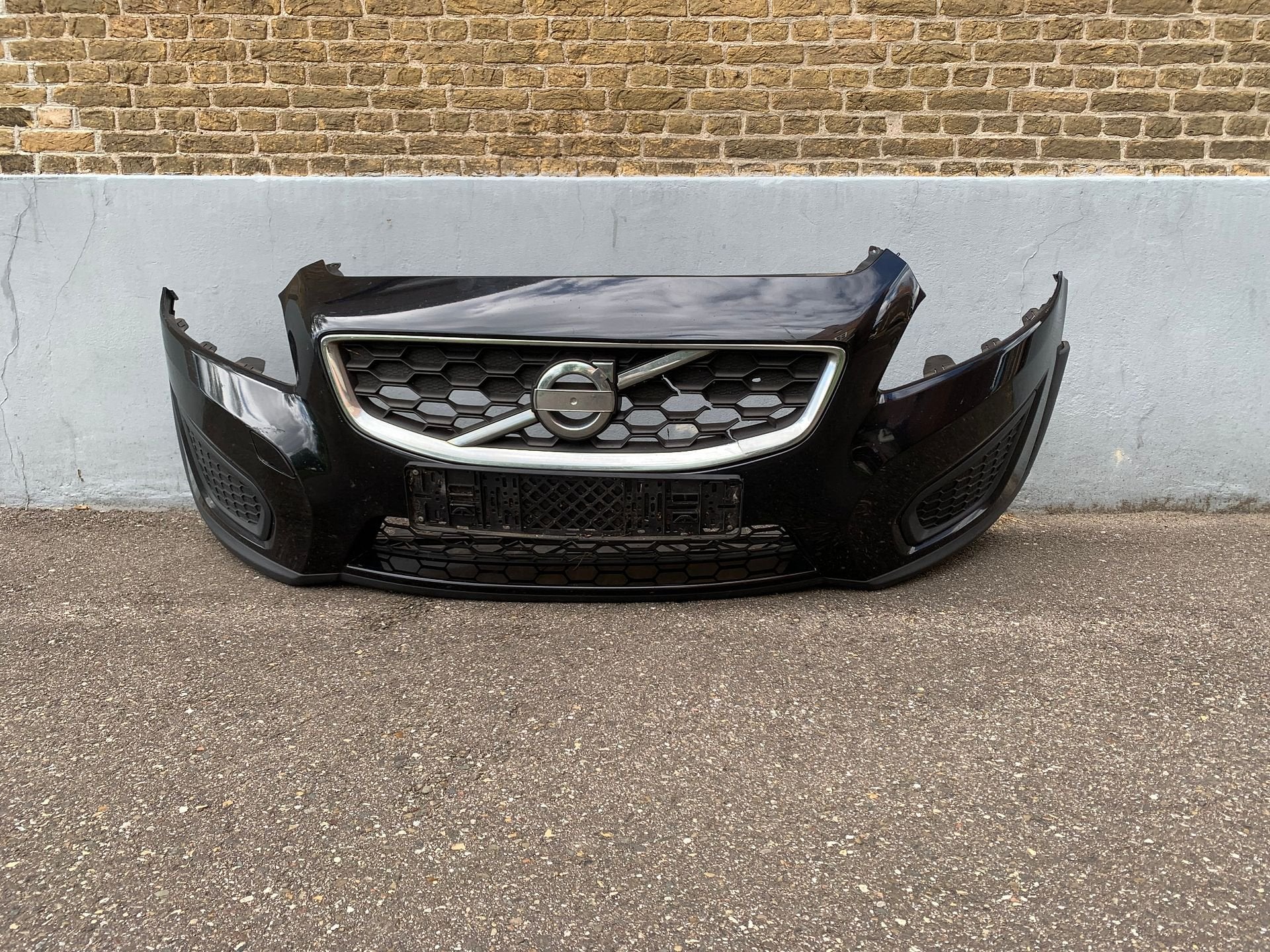 voorbumper volvo C30 2010 tot 2013 zwart 31214635, Autos : Pièces & Accessoires, -, -, Avant, -