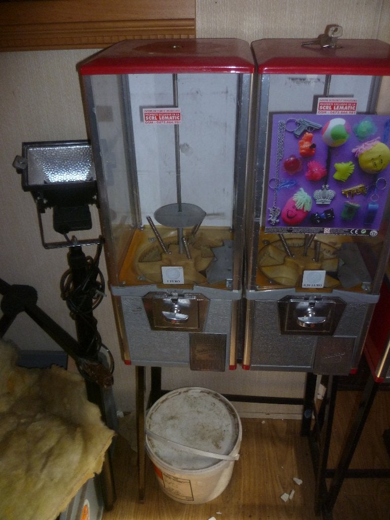 DUBBEL OUDE KOUWGOM AUTOMAAT, Antiek en Kunst, Ophalen