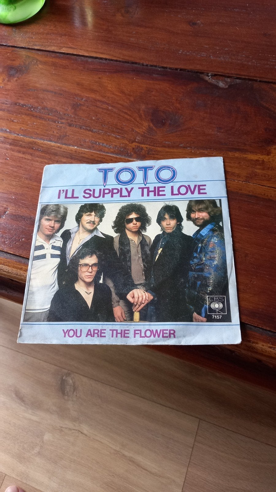 vinyl (45t) toto  (état mauvais), Ophalen