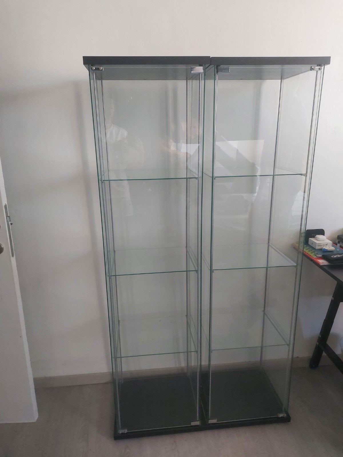 2 vitrines ikea detolf, Maison & Meubles, Enlèvement
