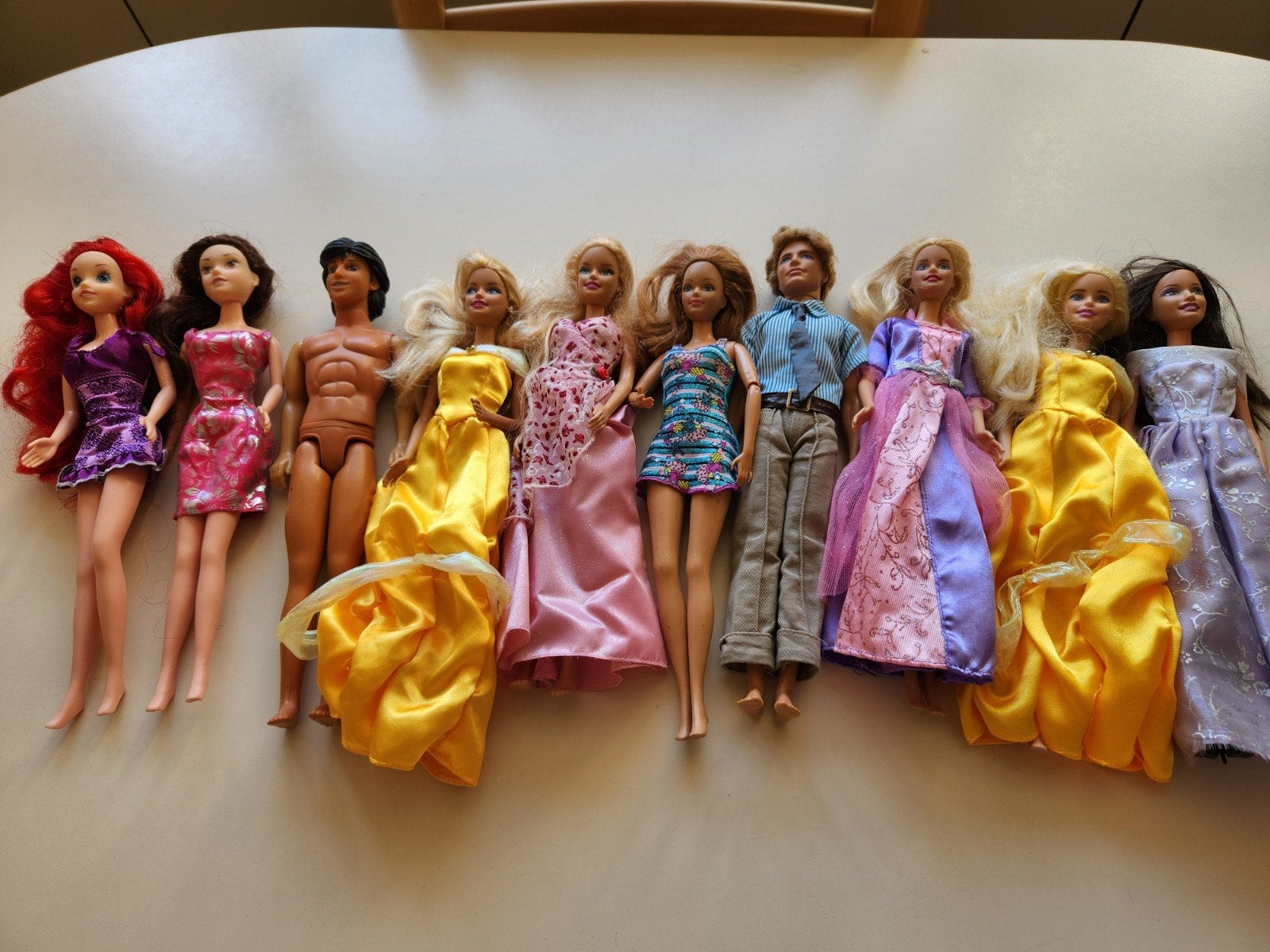 verschillende poppen, Ophalen, Barbie