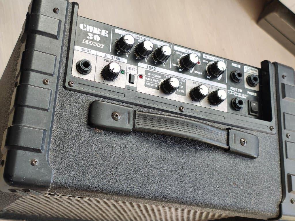 Roland Cube-30, Musique & Instruments, Amplis | Basse & Guitare, Utilisé, Guitare, Moins de 50 watts, Enlèvement