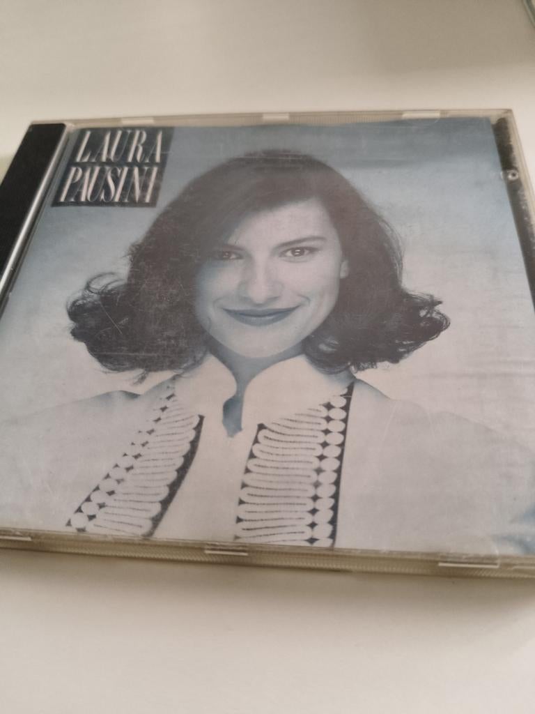 Laura Pausini CD, Enlèvement ou Envoi