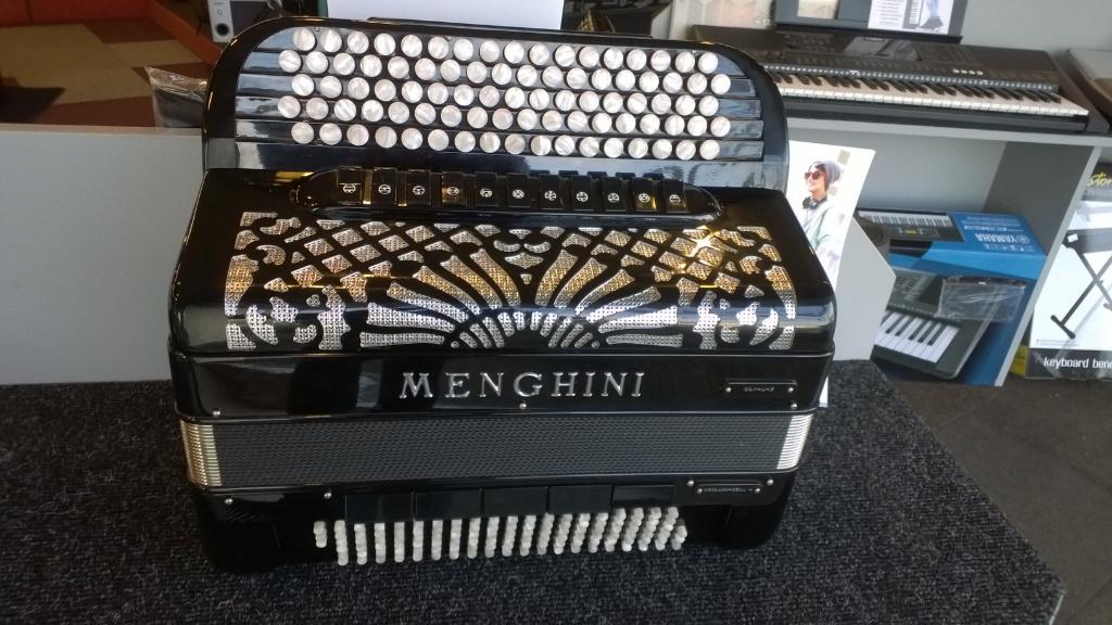 akkordeon menghini, Avec bretelles, Enlèvement, Utilisé, 120 basses