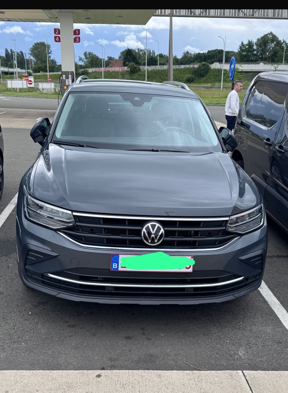 Vw tiguan 1.5 essence 141000km / 2021, Autos, Argent ou Gris, Achat, Adapté aux personnes handicapées, Euro 6