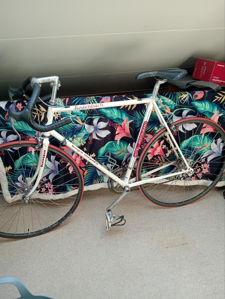 Vélo de course Koga, Enlèvement