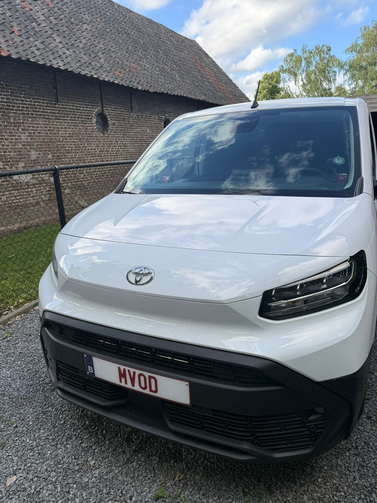 Toyota proacecity renting overname, Auto's, Bestelwagens en Lichte vracht, Dealer onderhouden, Stof, Wit, Bedrijf