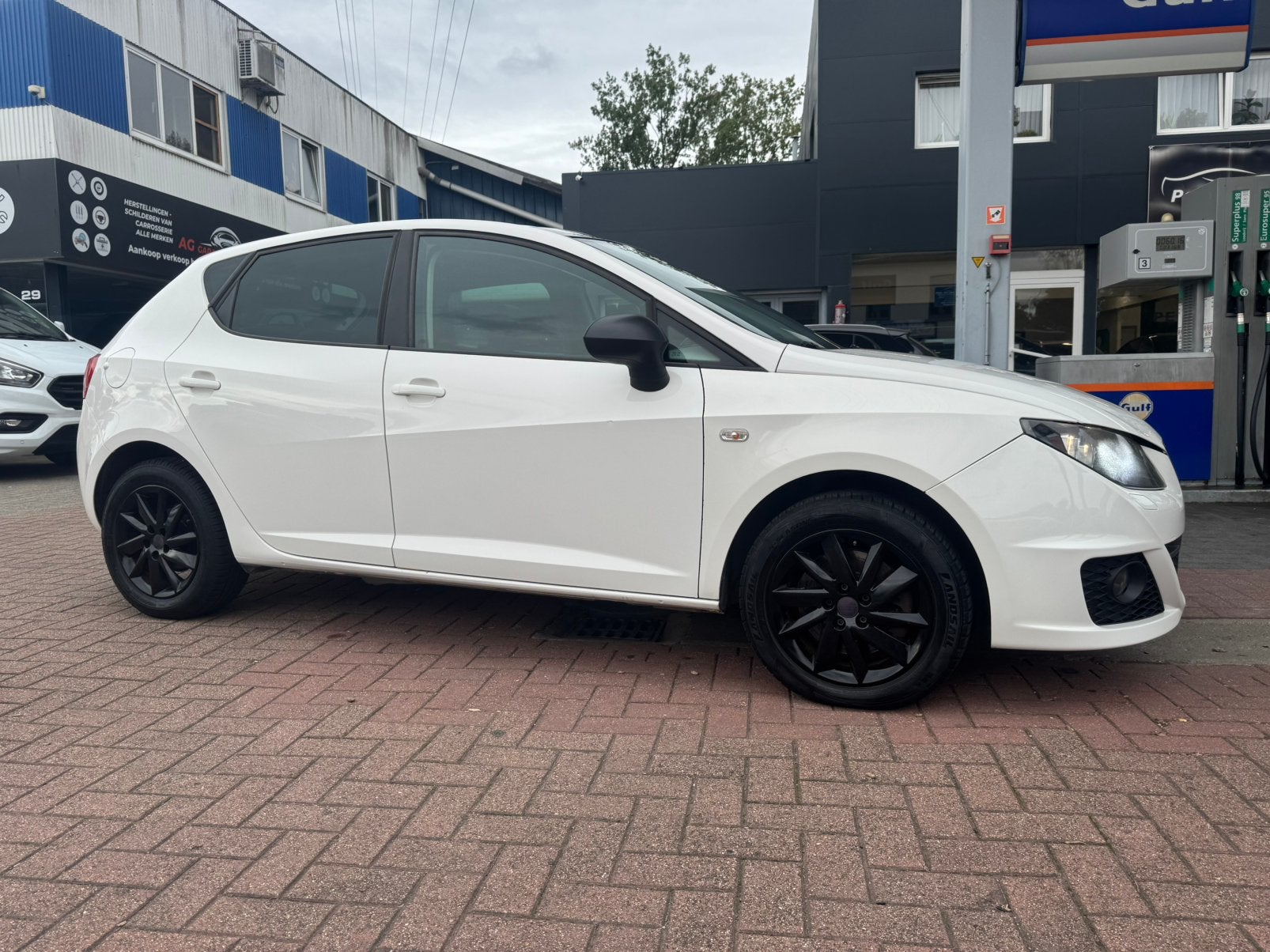 Seat Ibiza 1.4 - ESSENCE - AUTOMATIQUE - 170.000km - 2010, Autos, Cuir, Euro 5, Achat, Entreprise