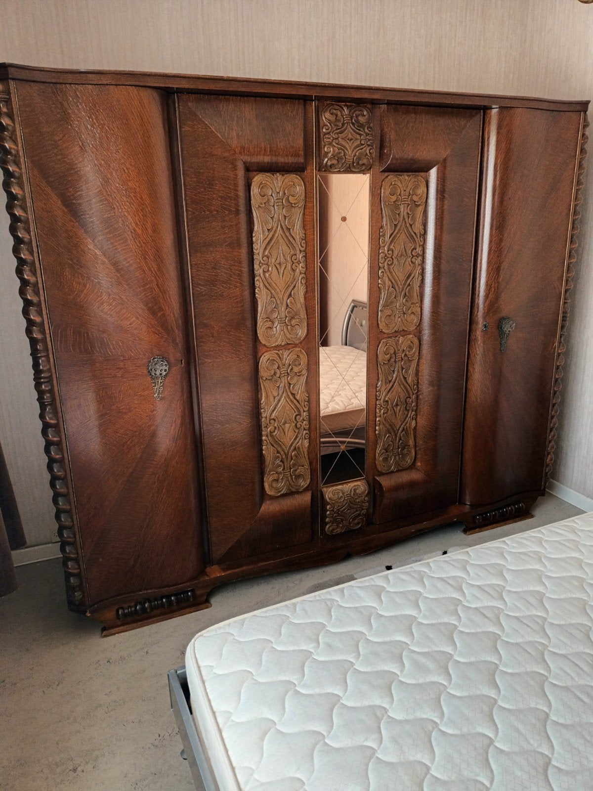 Prachtige retro 4 deurs kleerkast en/of commode met spiegel, Huis en Inrichting, Kasten | Kleerkasten, Ophalen