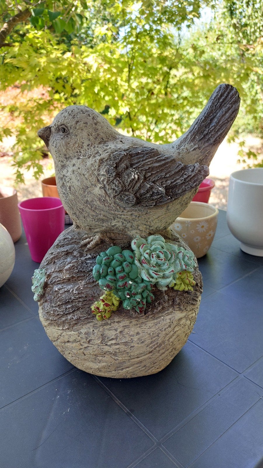 Oiseau à repeindre. Décor de Jardin, Enlèvement