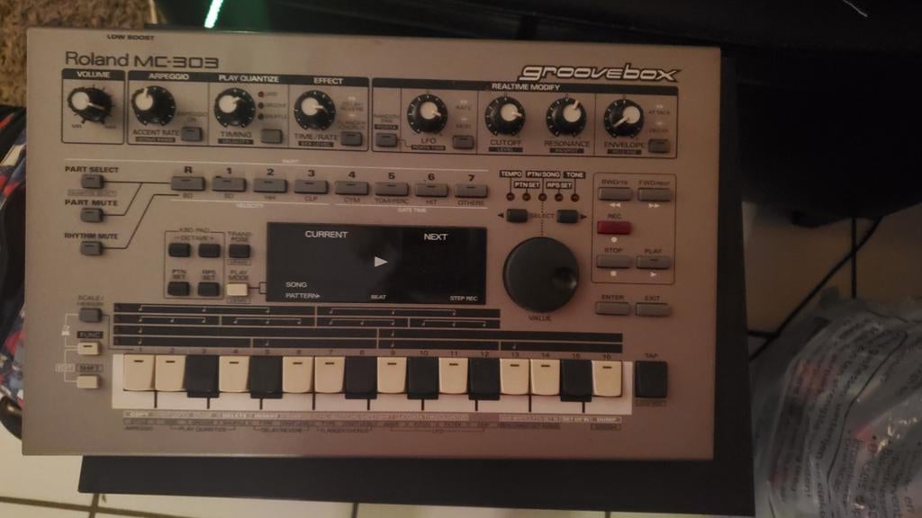 Roland MC-303 Groovebox | Vintage Classic | 100% Werkend, Ophalen of Verzenden, Zo goed als nieuw, Roland