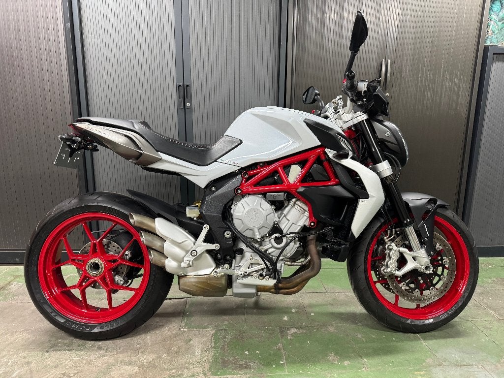 Brutale 800, Motoren, Gebruikt, 3 cilinders, Particulier, Meer dan 35 kW