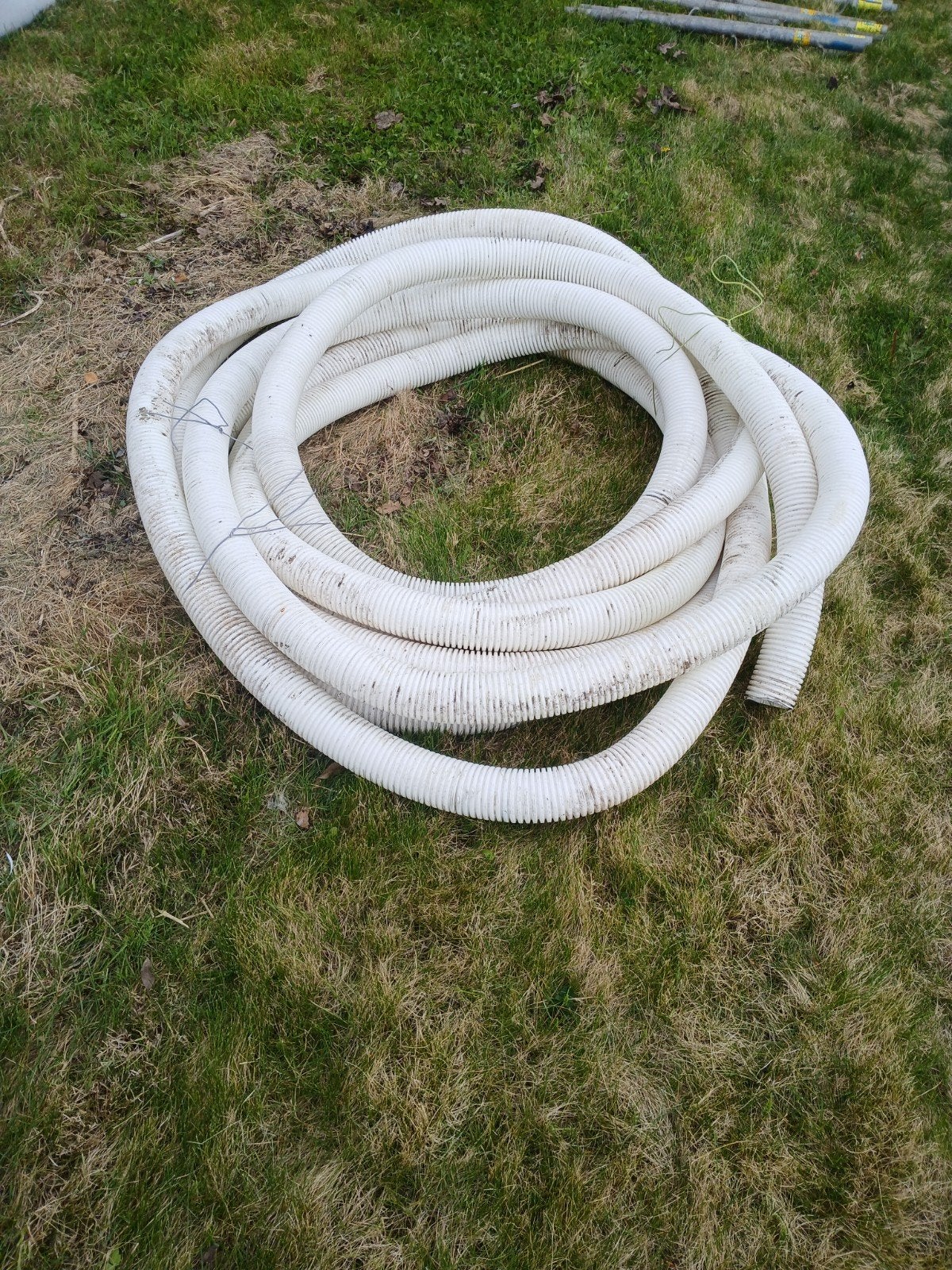 Ventilatiebuis gratis weg, Doe-het-zelf en Bouw, Ophalen, 6 meter of meer, Zo goed als nieuw, 80 mm of meer