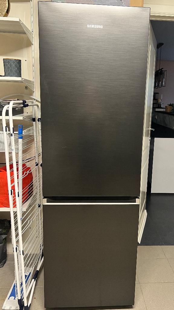 Koelkast nieuwstaat, zwarte afwerking, SAMSUNG-RB34C605CB1, Ophalen, 200 liter of meer, Nieuw, 160 cm of meer