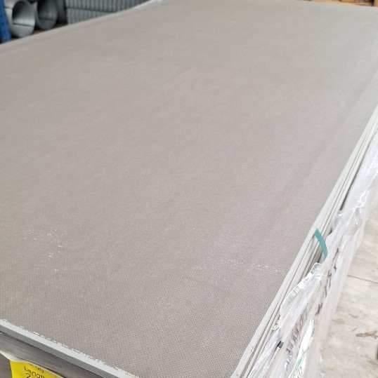 2,5 m/1,25 m GRIJS antislip marien triplex: 75€, Ophalen, Nieuw, Knutselwerk