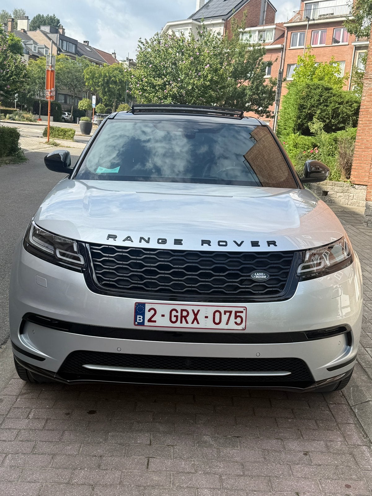 Range rover Velar d180 SE, Autos, Land Rover, Cuir, Argent ou Gris, Achat, Euro 6